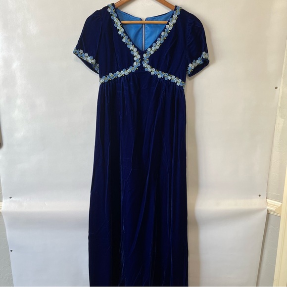 Vtg Blue Velvet 60’s 70’s Floral Empire Waist Renaissance Maxi Dress - Picture 3 of 7
